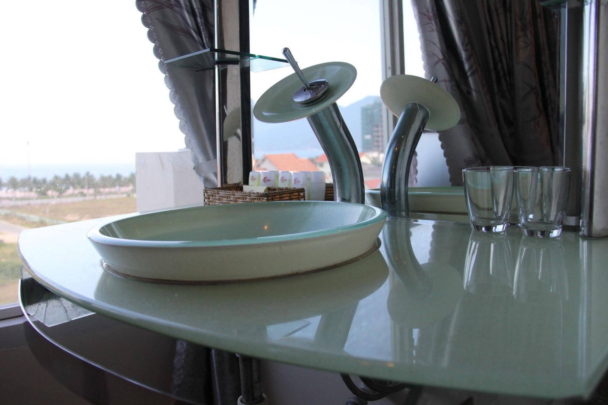 Trung Duong Da Nang Beach Hotel Екстериор снимка
